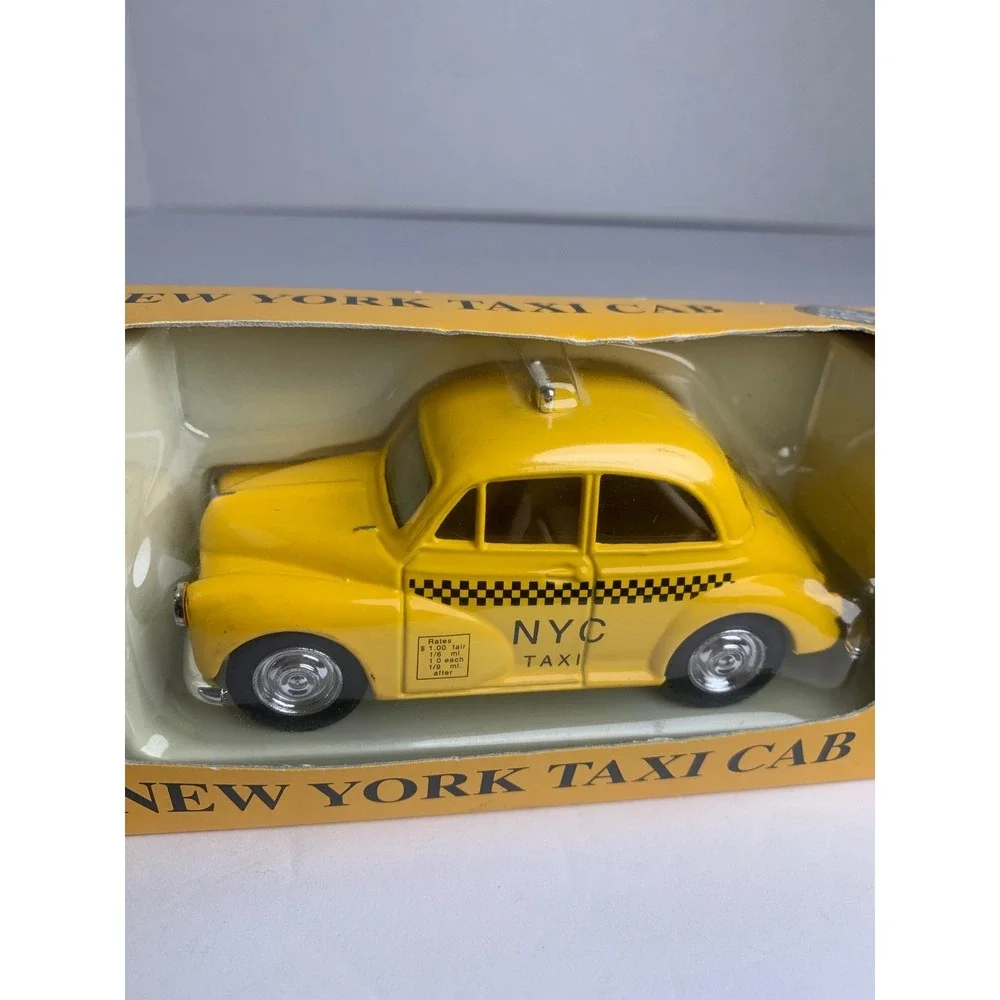 City Merchandise 1965 New York Taxi Cab Die‎ Cast Metal Yellow Retro
